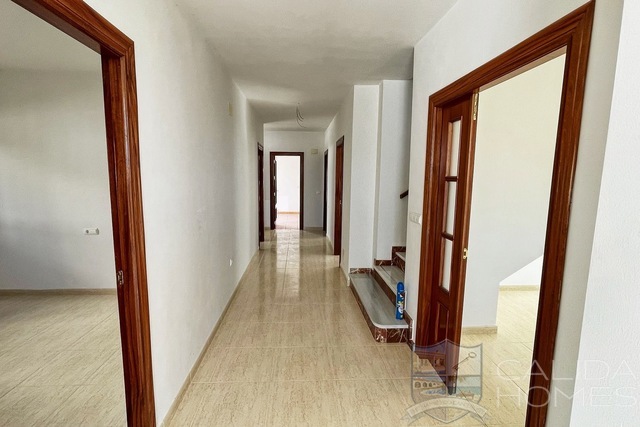 Image No.6-Villa de 4 chambres à vendre à Oria