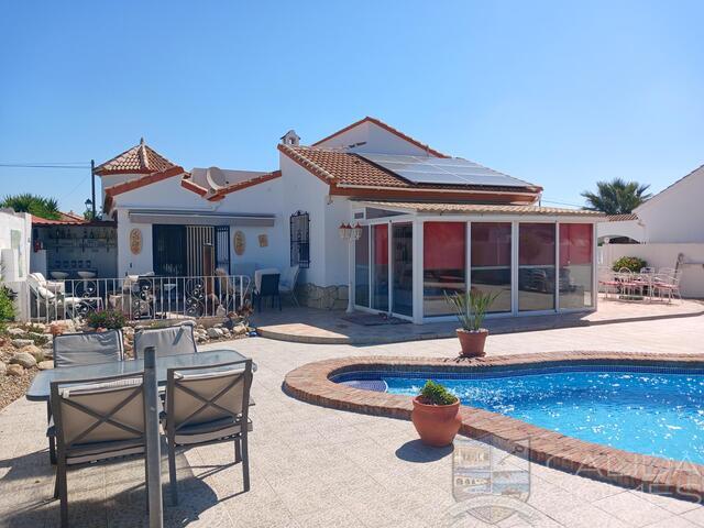 Image No.1-3 Bed Villa for sale