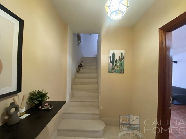 Image No.10-2 Bed Townhouse for sale