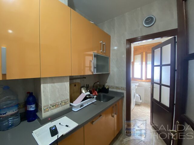 Image No.14-2 Bed Townhouse for sale