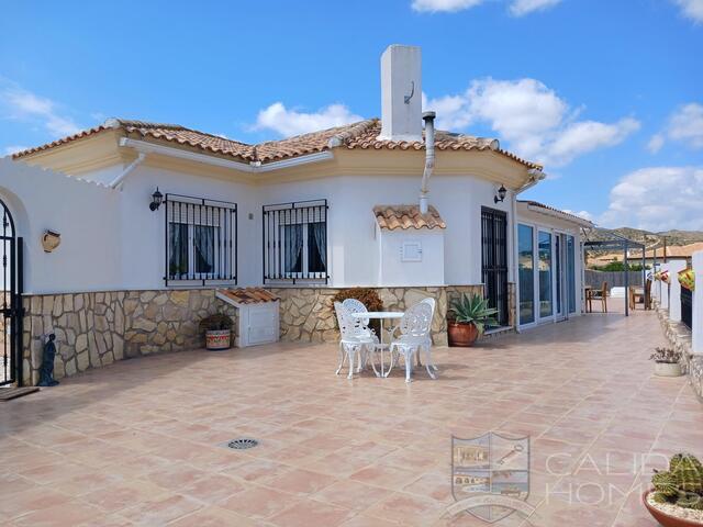 Image No.1-3 Bed Villa for sale