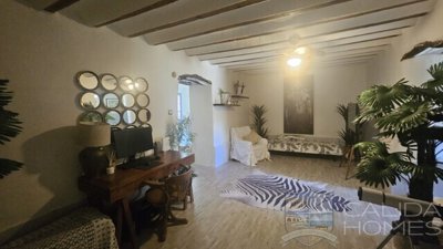 casa-chic-semi-detached-property-for-sale-in-
