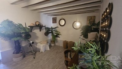 casa-chic-semi-detached-property-for-sale-in-