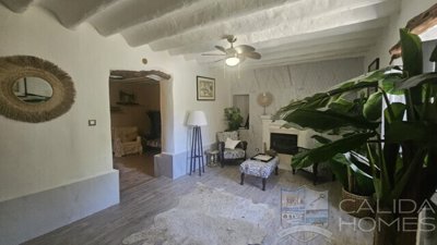 casa-chic-semi-detached-property-for-sale-in-