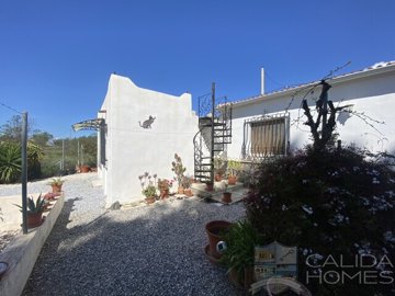 villa-del-carmen--resale-villa-for-sale-in-pu