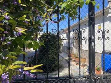 villa-del-carmen--resale-villa-for-sale-in-pu