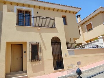 casa-sunshine-village-or-town-house-for-sale-