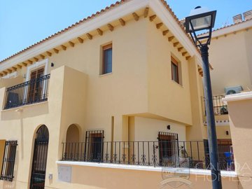 casa-sunshine-village-or-town-house-for-sale-