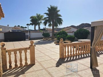 villa-spectacular--resale-villa-for-sale-in-a