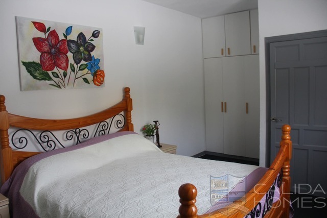 Image No.17-3 Bed Villa for sale