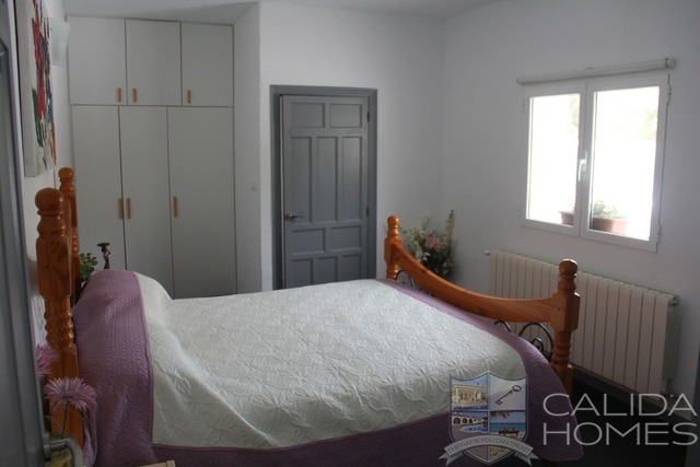 Image No.18-3 Bed Villa for sale