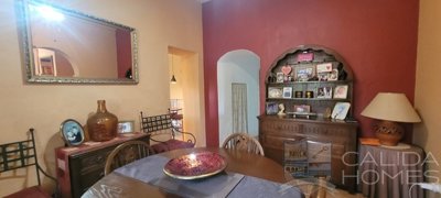 casa-amarilla-detached-character-house-for-sa