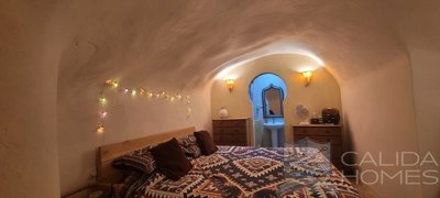 casa-amarilla-detached-character-house-for-sa