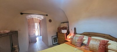casa-amarilla-detached-character-house-for-sa