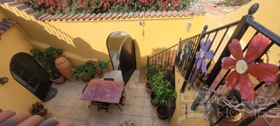 casa-amarilla-detached-character-house-for-sa