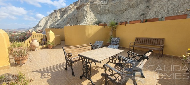 Image No.4-3 Bed House for sale