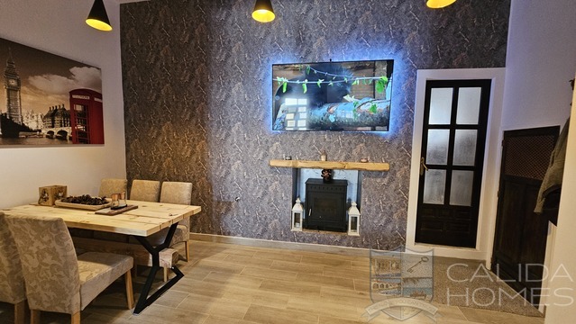 Image No.9-4 Bed Townhouse for sale