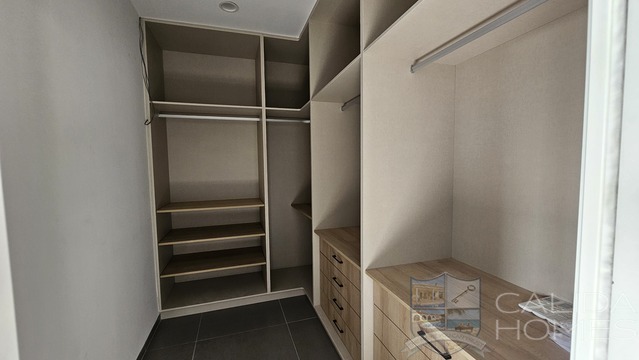 Image No.16-3 Bed Property for sale