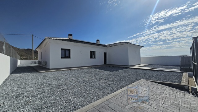 Image No.3-3 Bed Property for sale