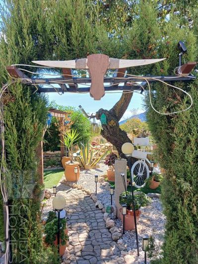 Image No.4-6 Bed Townhouse for sale