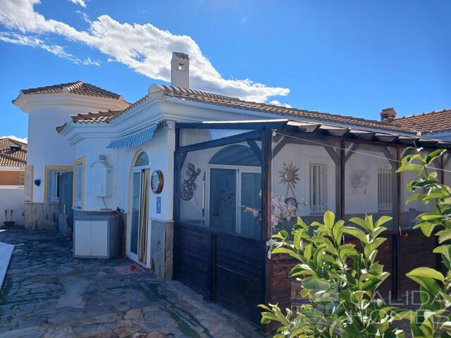 Image No.2-3 Bed Villa for sale