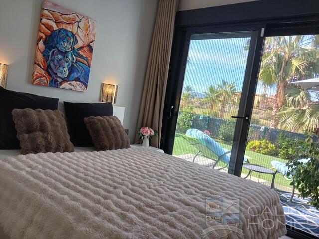 Image No.18-2 Bed Apartment for sale