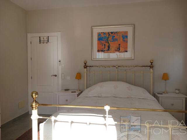 Image No.19-3 Bed Villa for sale