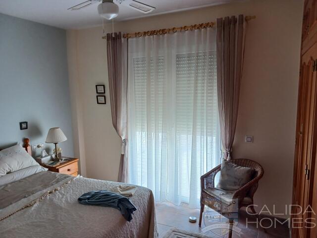 Image No.18-3 Bed Villa for sale