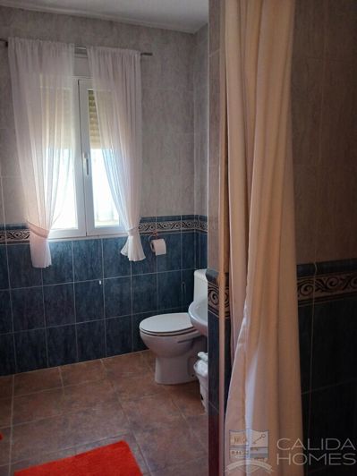 Image No.19-3 Bed Villa for sale