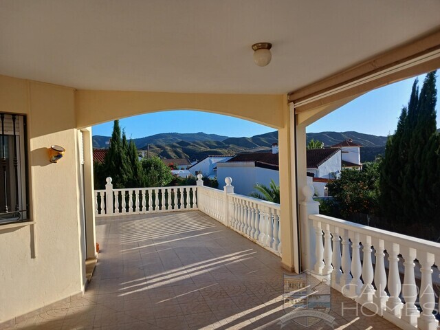 Image No.5-3 Bed Villa for sale