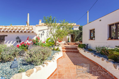 casa-dove--detached-character-house-for-sale-