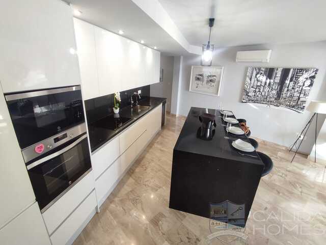 Image No.6-3 Bed Apartment for sale