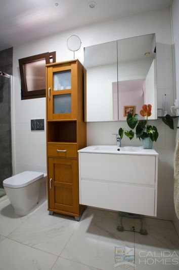 Image No.13-3 Bed Apartment for sale