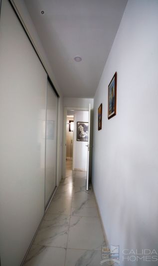 Image No.15-3 Bed Apartment for sale