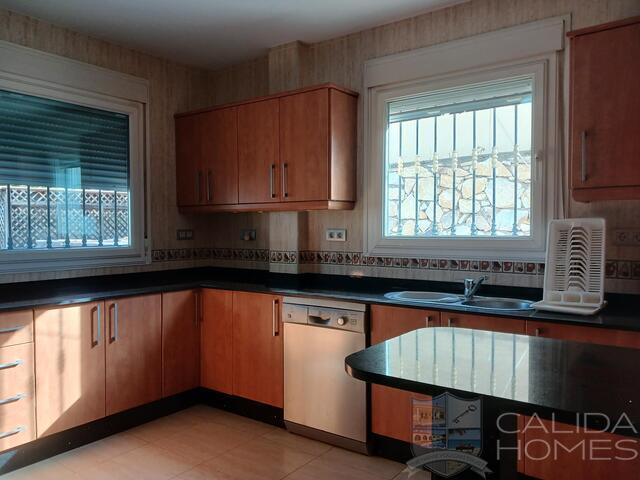 Image No.20-3 Bed Villa for sale