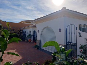 casa-de-bella--resale-villa-for-sale-in-arbol