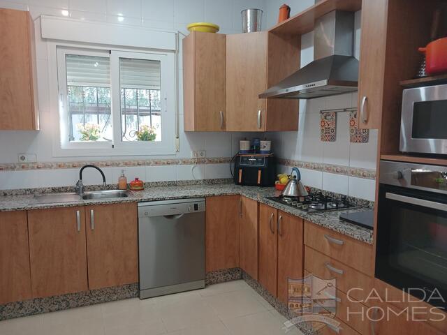 Image No.15-4 Bed Villa for sale