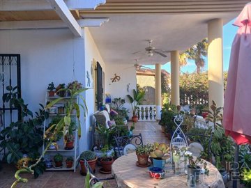 villa-de-las-palmas--resale-villa-for-sale-in