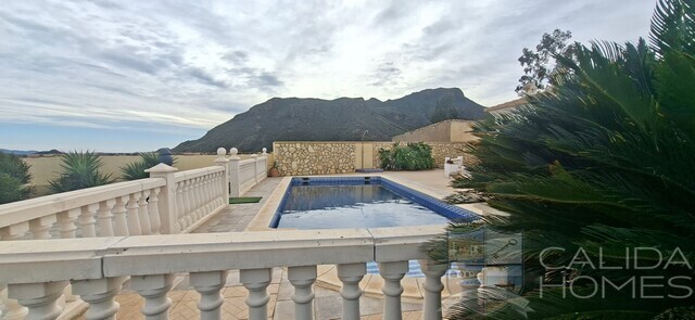 Image No.3-3 Bed Villa for sale