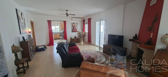 Image No.9-3 Bed Villa for sale