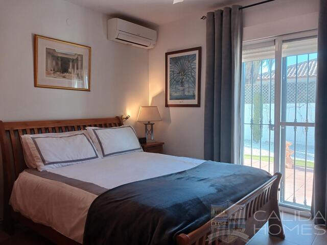 Image No.19-3 Bed Villa for sale