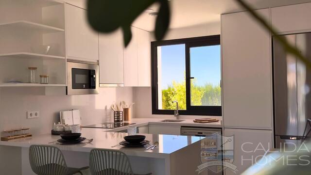 Image No.7-3 Bed Townhouse for sale