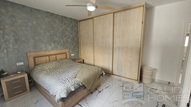 Image No.14-4 Bed Villa for sale