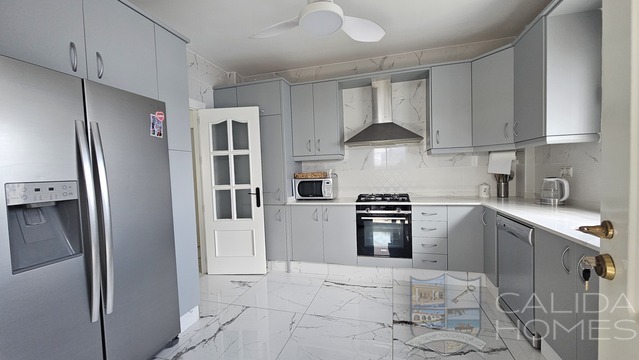 Image No.8-4 Bed Villa for sale