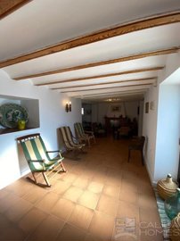 cortijo-vigas-detached-character-house-for-sa
