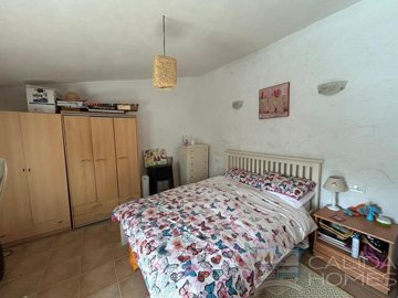 cortijo-poppy-detached-character-house-for-sa