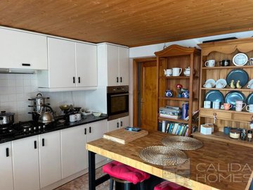 cortijo-poppy-detached-character-house-for-sa