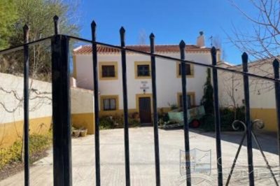 cortijo-molino--detached-character-house-for-