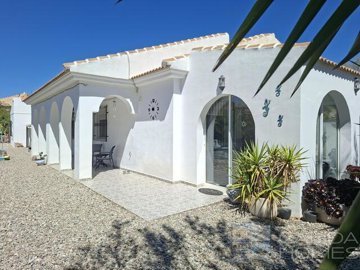 casa-de-sol--resale-villa-for-sale-in-arbolea