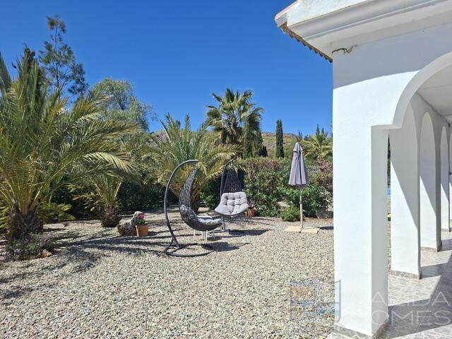 Image No.5-4 Bed Villa for sale